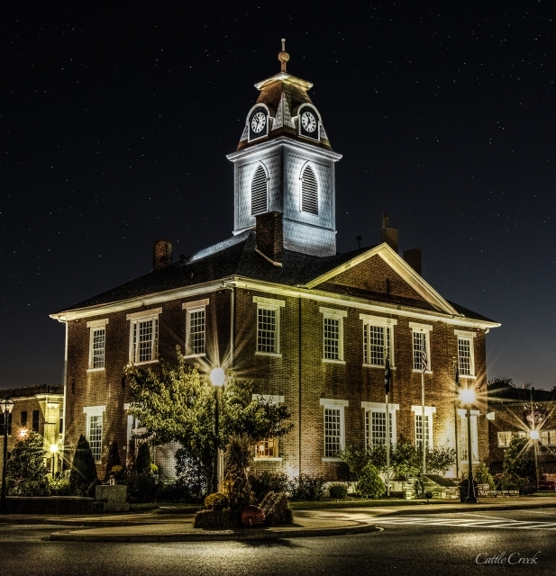 1835 Courthouse in Elkton, Ky